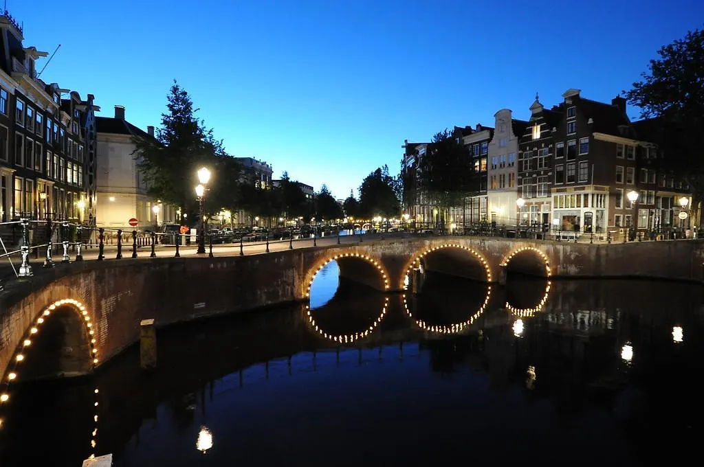 De Leydsche Hof Bed & Breakfast Amsterdam Netherlands