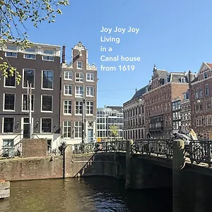 Two Bedroom In Historic Canalhouse From 1618 - Centre ** Amsterdam